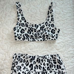 Fabletics Cheetah Print Set